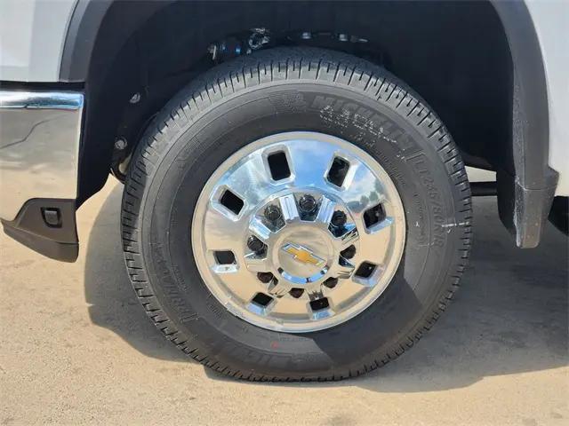 2025 Chevrolet Silverado 3500HD 4WD Crew Cab Long Bed Work Truck