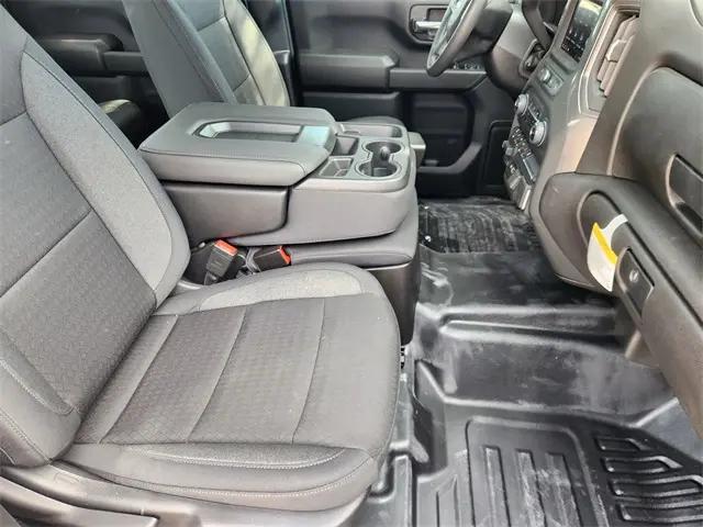 2025 Chevrolet Silverado 3500HD 4WD Crew Cab Long Bed Work Truck