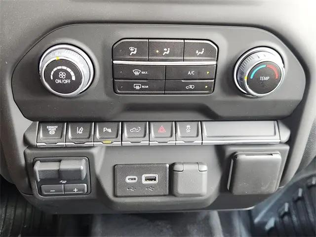 2025 Chevrolet Silverado 3500HD 4WD Crew Cab Long Bed Work Truck