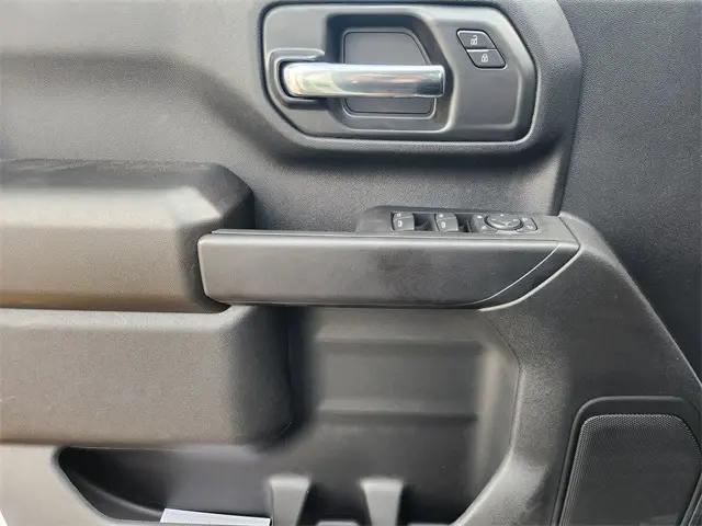 2025 Chevrolet Silverado 3500HD 4WD Crew Cab Long Bed Work Truck