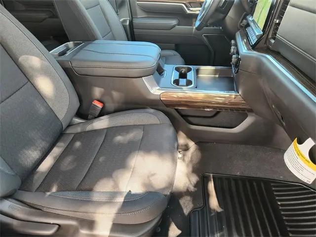2025 Chevrolet Silverado 2500HD 4WD Crew Cab Standard Bed LT