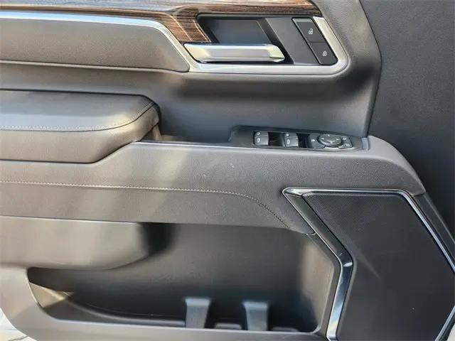 2025 Chevrolet Silverado 2500HD 4WD Crew Cab Standard Bed LT