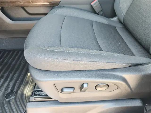 2025 Chevrolet Silverado 2500HD 4WD Crew Cab Standard Bed LT