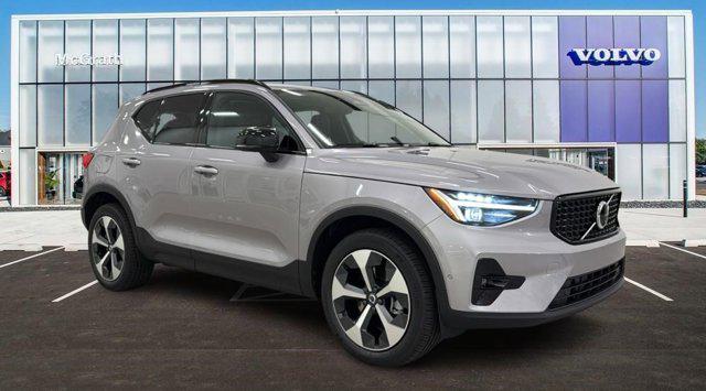 2026 Volvo XC40 B5 Plus for sale in Barrington, IL