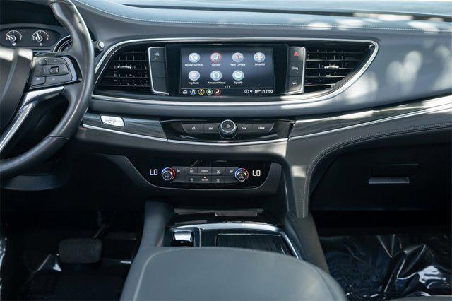 2024 Buick Enclave Essence FWD