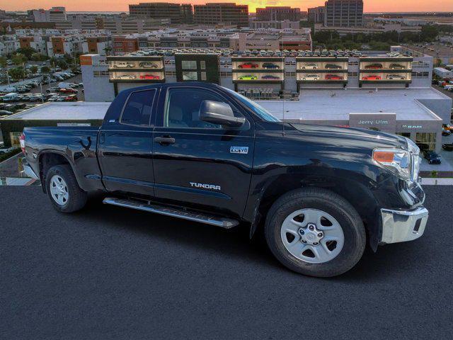 2017 Toyota Tundra SR5 5.7L V8 2017 Toyota Tundra SR5 5.7L V8