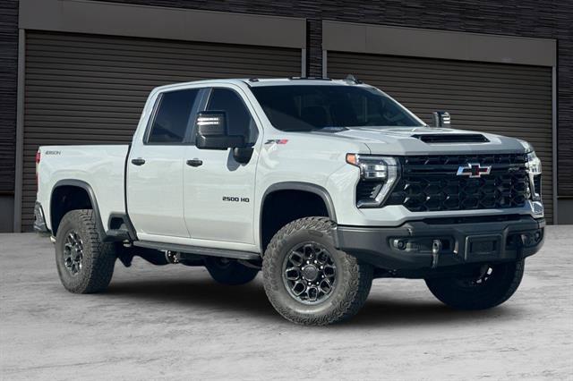 2024 Chevrolet Silverado 2500HD 4WD Crew Cab Standard Bed ZR2