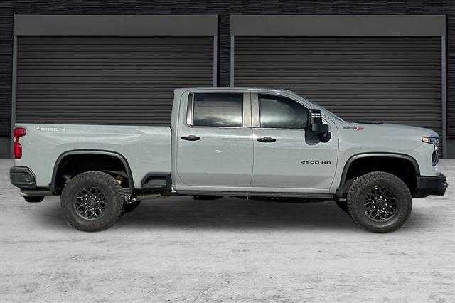 2024 Chevrolet Silverado 2500HD 4WD Crew Cab Standard Bed ZR2
