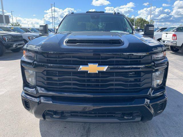 2024 Chevrolet Silverado 2500HD 4WD Crew Cab Standard Bed Custom