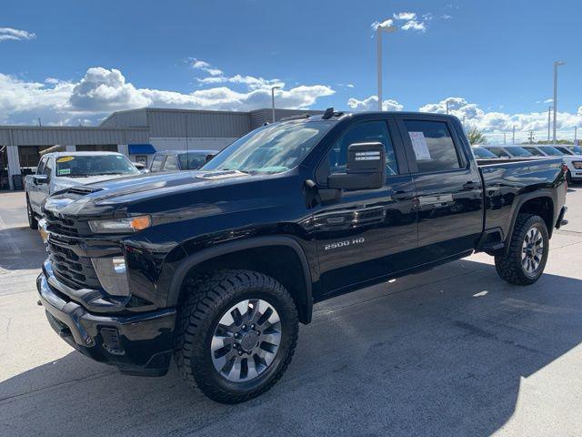 2024 Chevrolet Silverado 2500HD 4WD Crew Cab Standard Bed Custom