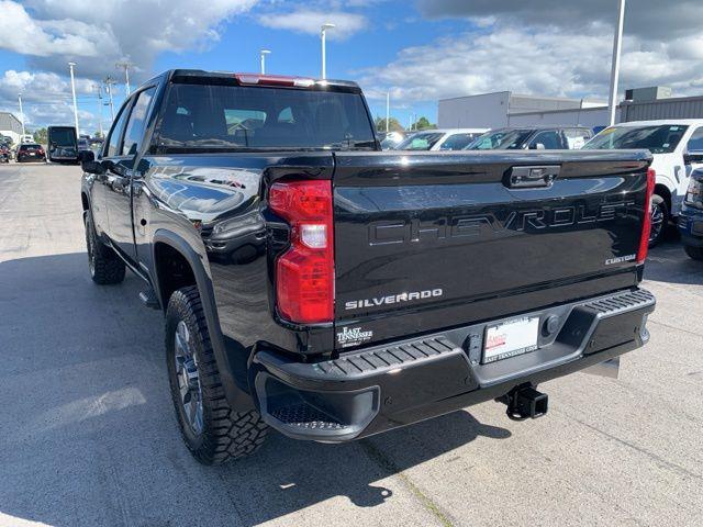 2024 Chevrolet Silverado 2500HD 4WD Crew Cab Standard Bed Custom