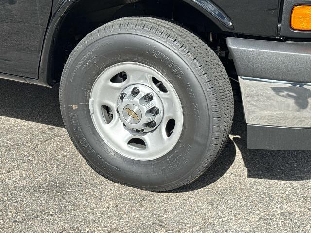 2025 Chevrolet Express Cargo Van RWD 2500 Regular Wheelbase WT