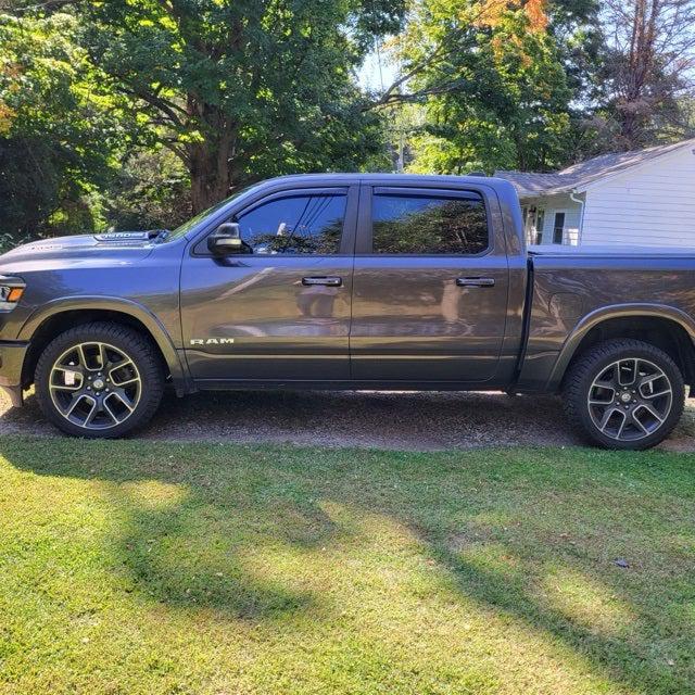 2020 RAM 1500 Laramie Crew Cab 4x4 57 Box