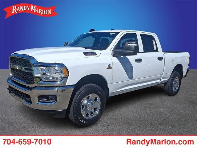 2023 RAM 3500 Tradesman Crew Cab 4x4 64 Box