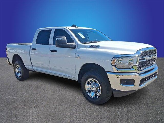2023 RAM 3500 Tradesman Crew Cab 4x4 64 Box
