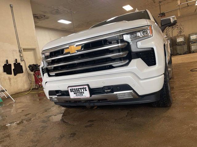 2024 Chevrolet Silverado 1500 4WD Crew Cab Standard Bed High Country