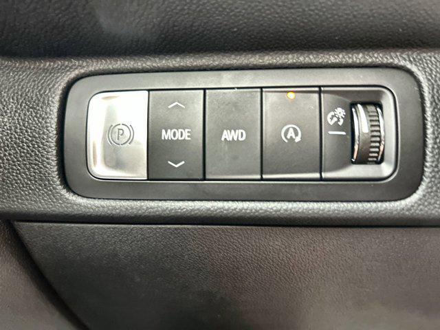 2026 Chevrolet Traverse AWD LT