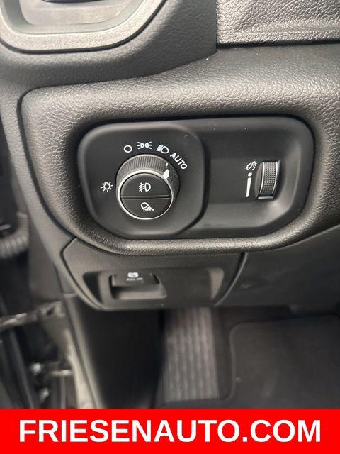 2025 Ram 1500 Tradesman Crew Cab 4x4 57 Box