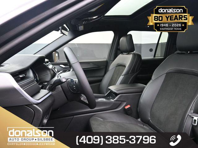2025 Jeep Grand Cherokee Altitude X 4x2