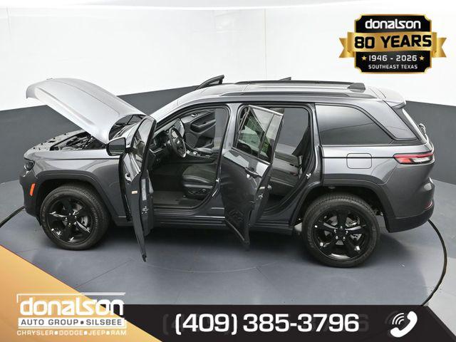 2025 Jeep Grand Cherokee Altitude X 4x2