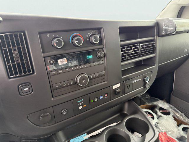 2025 GMC Savana Cutaway Work Van