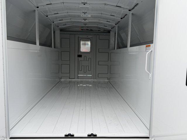 2025 GMC Savana Cutaway Work Van