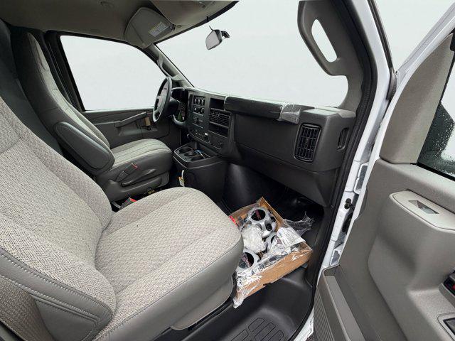 2025 GMC Savana Cutaway Work Van