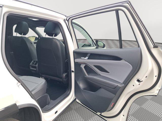 2025 Volkswagen Tiguan 2.0T SE R-Line Black