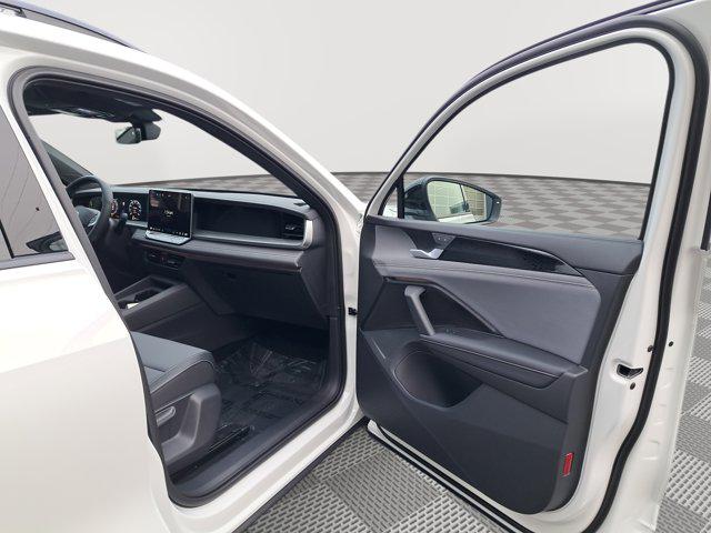2025 Volkswagen Tiguan 2.0T SE R-Line Black