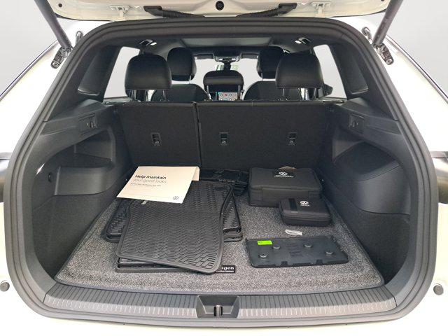 2025 Volkswagen Tiguan 2.0T SE R-Line Black
