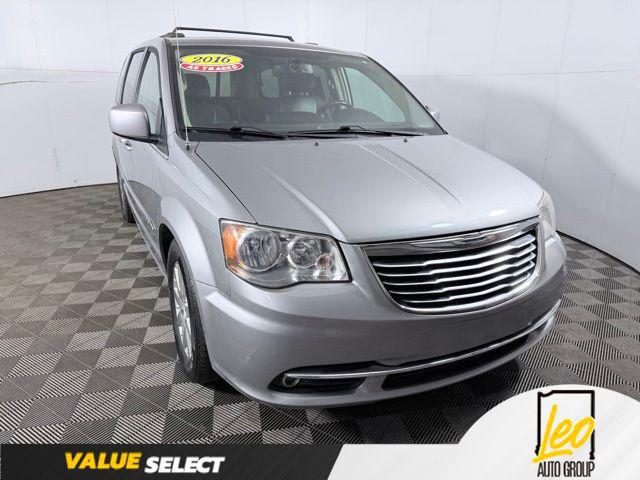 2016 Chrysler Town & Country Touring