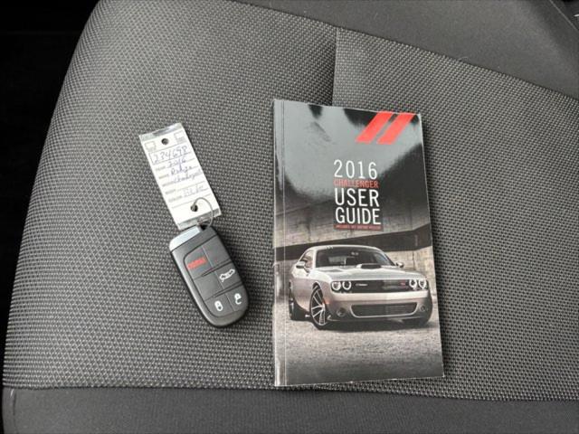 2016 Dodge Challenger R/T Shaker