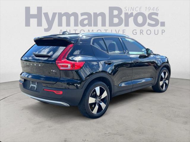 2019 Volvo XC40 T5 Momentum