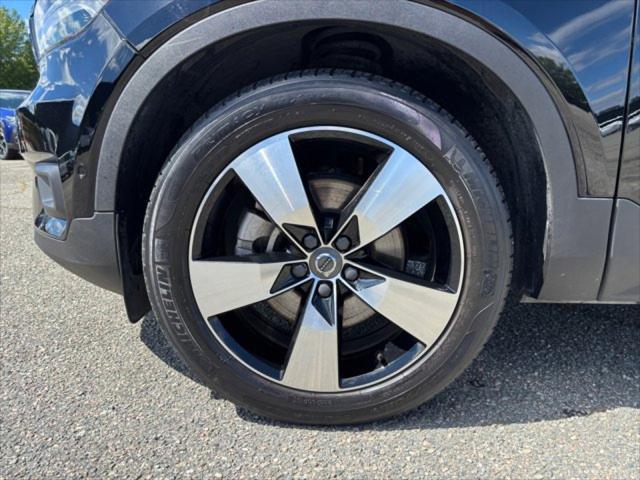 2019 Volvo XC40 T5 Momentum