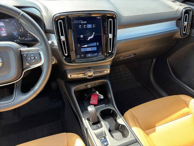 2019 Volvo XC40 T5 Momentum