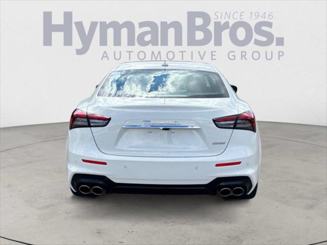 2022 Maserati Ghibli Modena Q4