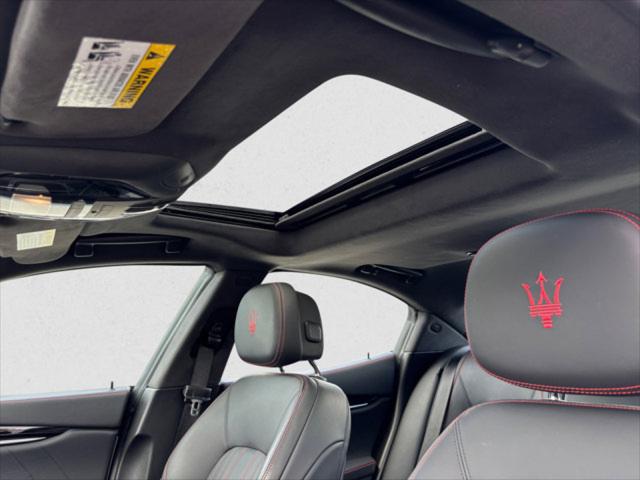 2022 Maserati Ghibli Modena Q4