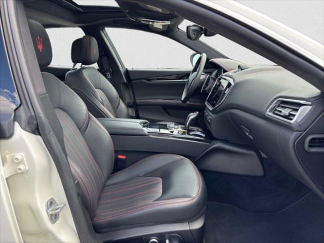 2022 Maserati Ghibli Modena Q4