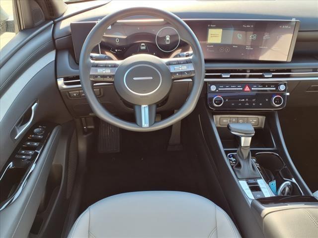 2025 Hyundai Santa Cruz SEL Activity