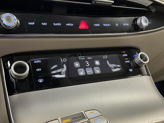 2026 Genesis GV70 2.5T Select