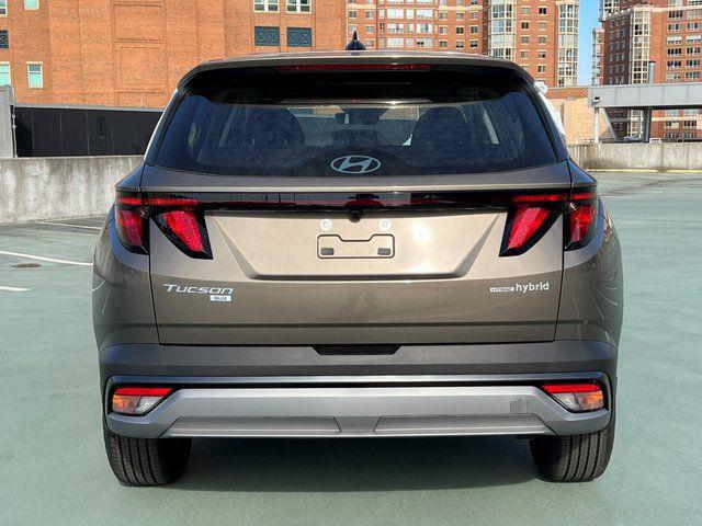 2026 Hyundai Tucson Hybrid Blue SE