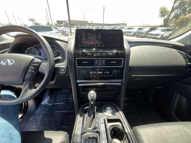 2022 INFINITI QX80 LUXE