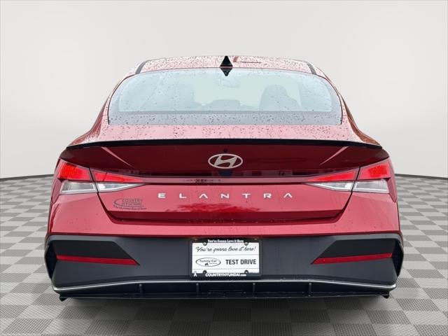 2025 Hyundai Elantra SEL Sport