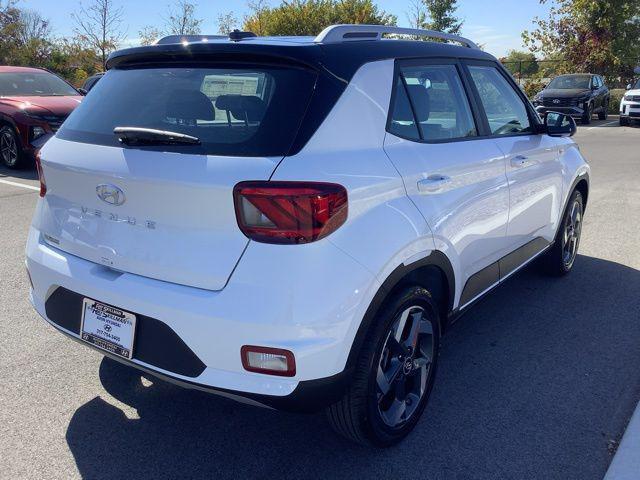 2026 Hyundai Venue SEL w/Two-Tone Roof