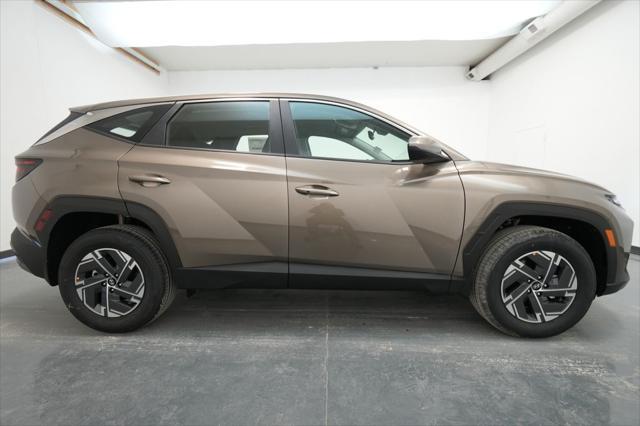 2026 Hyundai Tucson Hybrid Blue SE