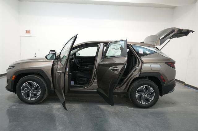 2026 Hyundai Tucson Hybrid Blue SE