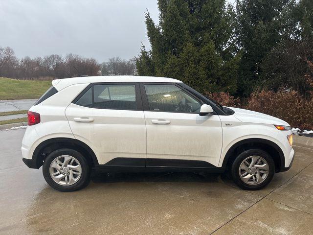 2026 Hyundai Venue SE