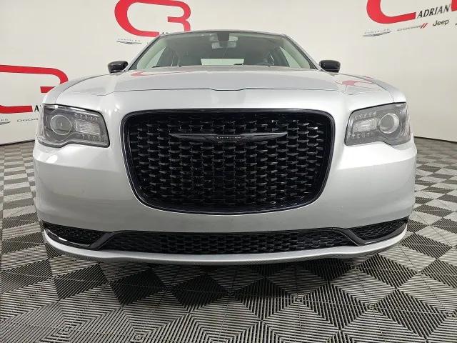 2023 Chrysler 300 Touring 2023 Chrysler 300 Touring