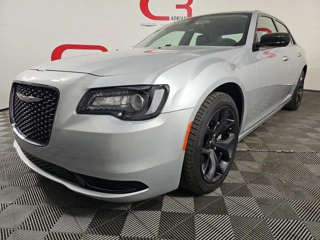 2023 Chrysler 300 Touring 2023 Chrysler 300 Touring