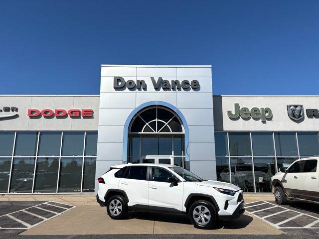 2024 Toyota RAV4 LE 2024 Toyota RAV4 LE